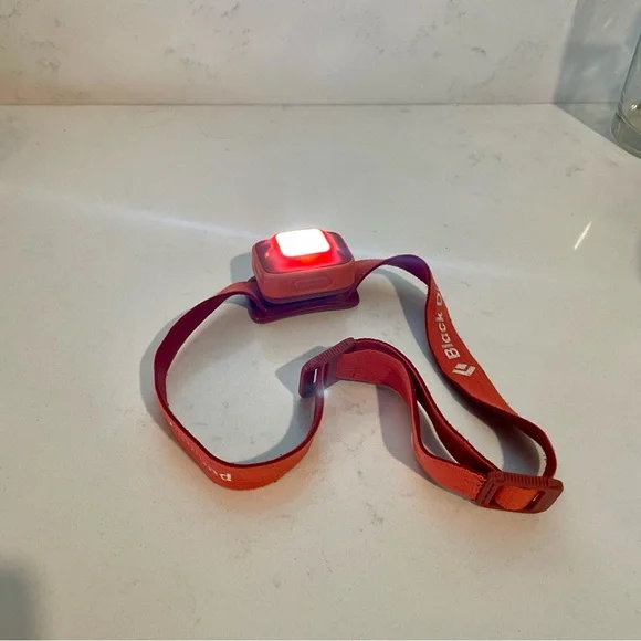 Black Diamond Iota Rechargeable Headlamp - Picture 5 of 7